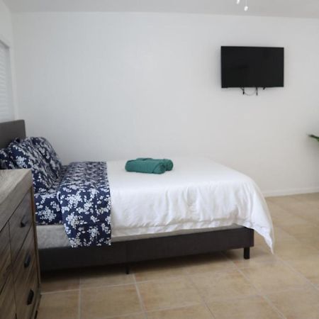 Singer Island Inn/ Deluxe Studio West Palm Beach Exterior photo